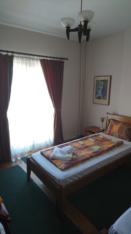 Hostel Bimbo Skopje Exterior foto