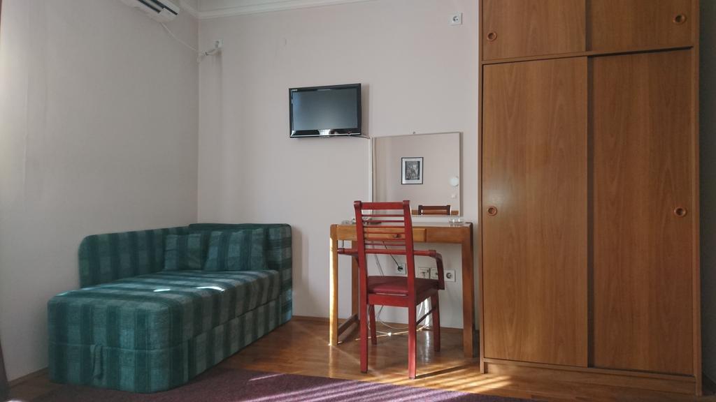 Hostel Bimbo Skopje Exterior foto